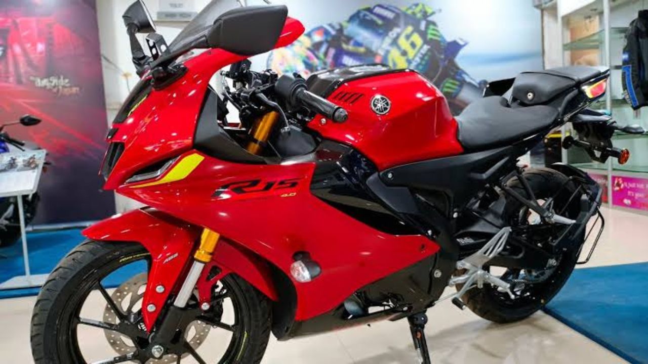 Yamaha R15 v5